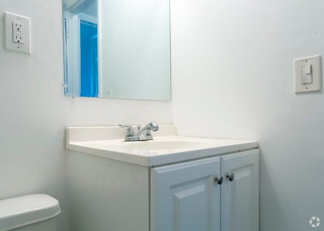 1 BDR, 1 BA - 500 SF - Rio Mio