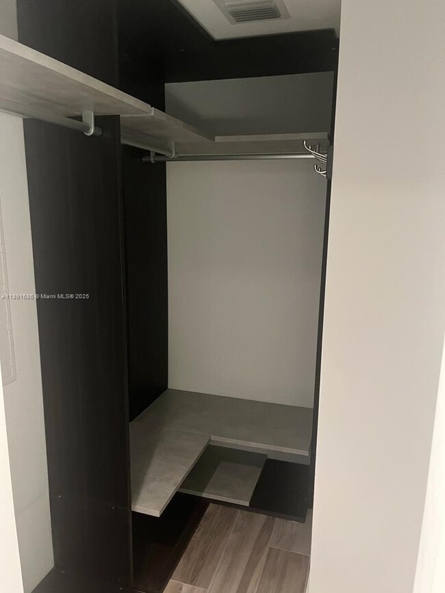 Foto del edificio - 801 S Miami Ave