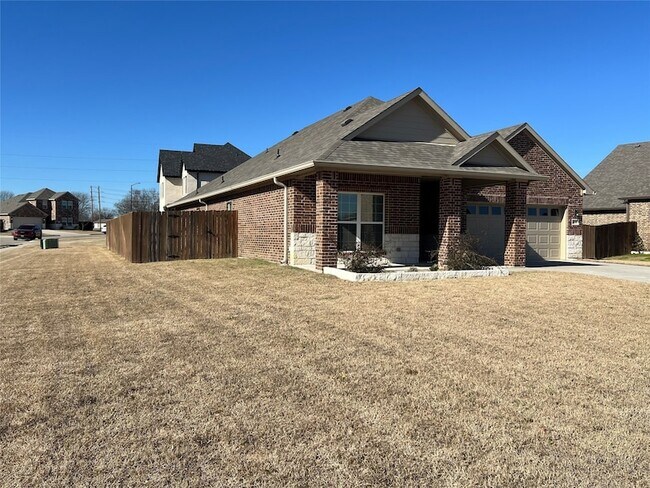 Foto del edificio - 410 Ellis Place Dr