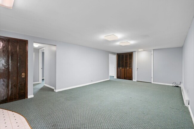 Building Photo - 43 Lucks Rd