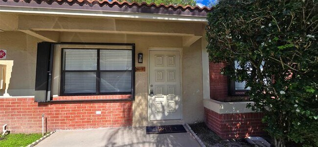 Foto del edificio - 9611 NW 4th St