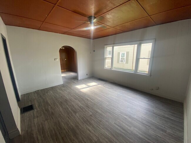 Building Photo - 1203 Mc Kinley Ave