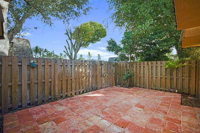Building Photo - 253 Woodland Rd