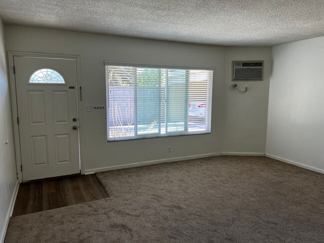 Building Photo - 2 Bedroom 2 Bath Ground Level Apartment fo...