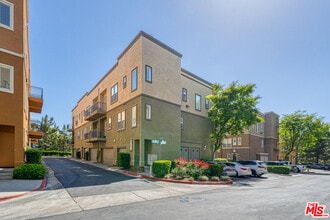 Building Photo - 1133 Jewett Dr