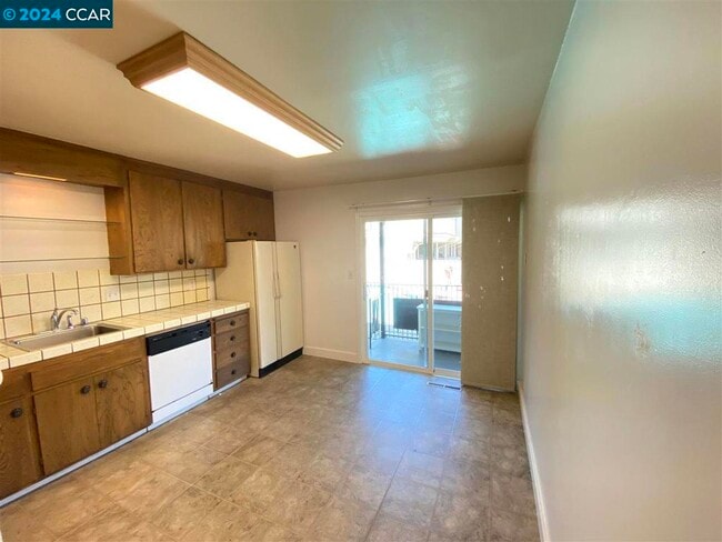Building Photo - 2145 Donald Dr