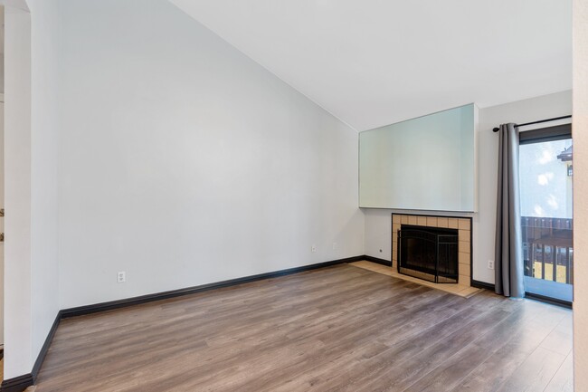 Foto del edificio - 6716 Clybourn Ave
