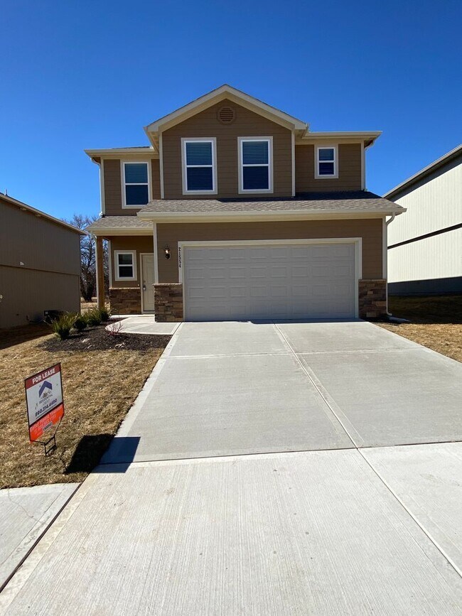 Foto del edificio - Now Preleasing! Comfortable Three Bedroom | Two and a Half Bath Home in Oak Woods