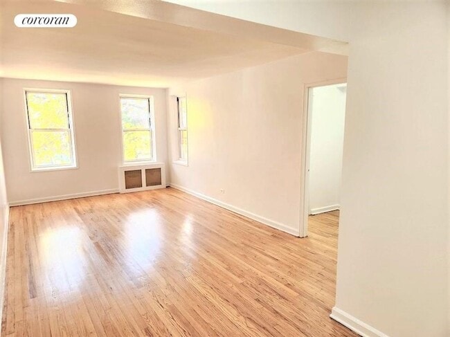 Building Photo - 2102 Holland Ave