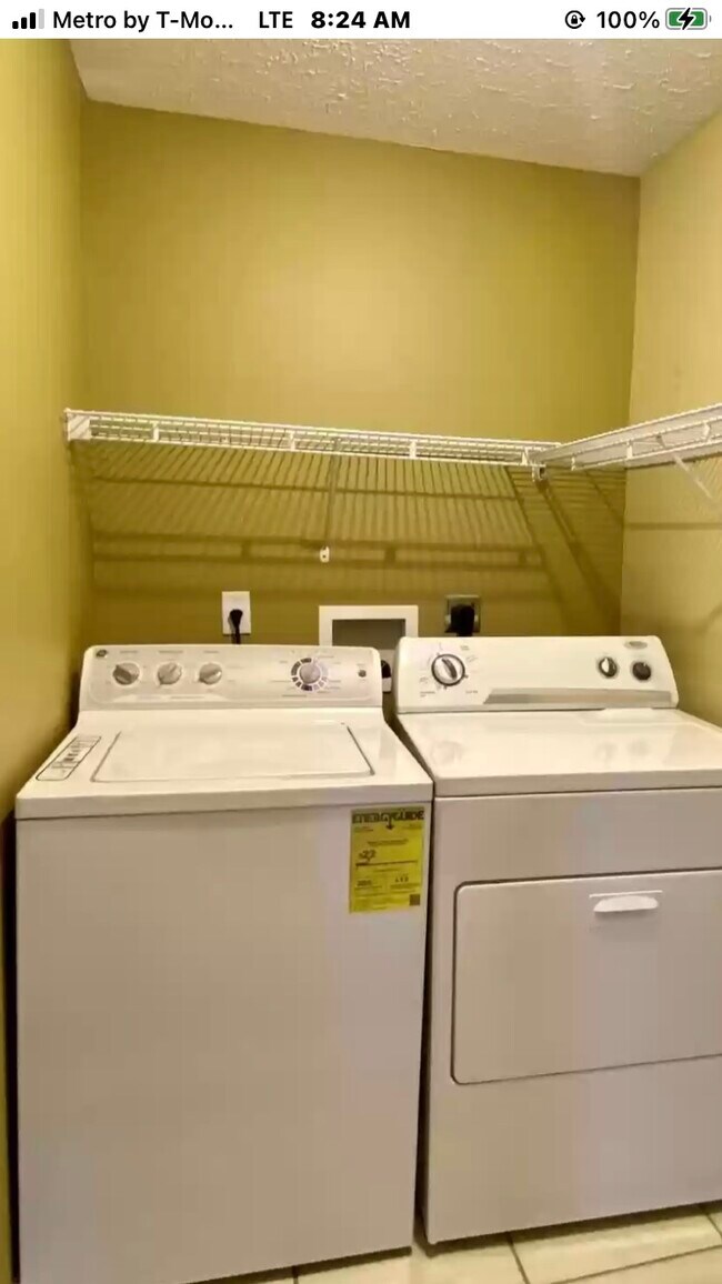 Foto del edificio - 5118 SE Driftwood Ave