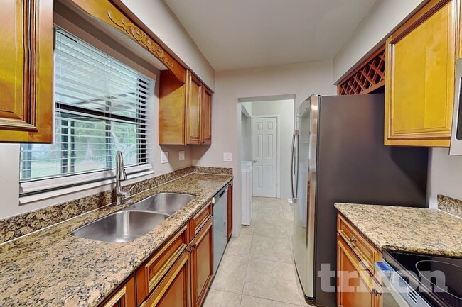 Building Photo - 3708 Lei Dr