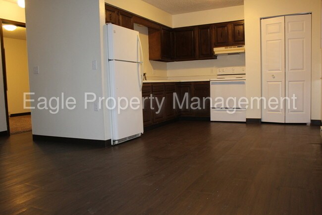 Building Photo - 2095 5th Ave