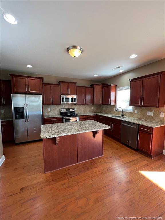 Building Photo - 121 Sedgefield Dr