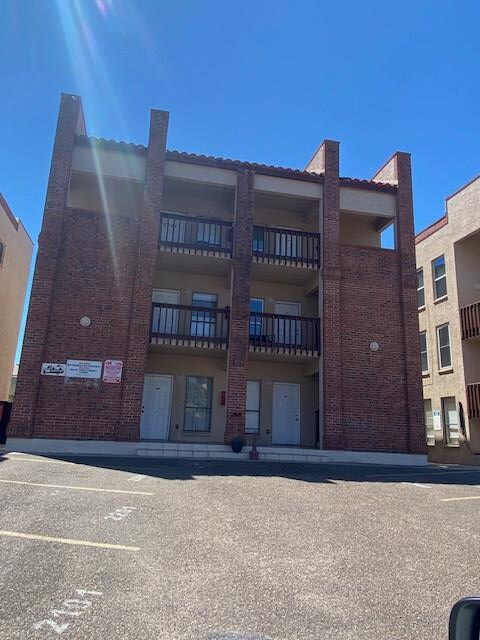 Primary Photo - 125 E Morningside Dr