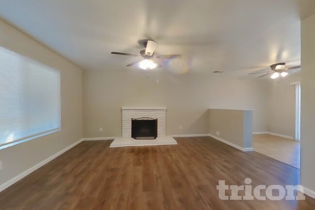 Building Photo - 2308 Clinton Ct