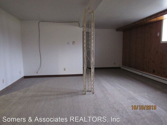 Building Photo - 3442 Hurst Rd