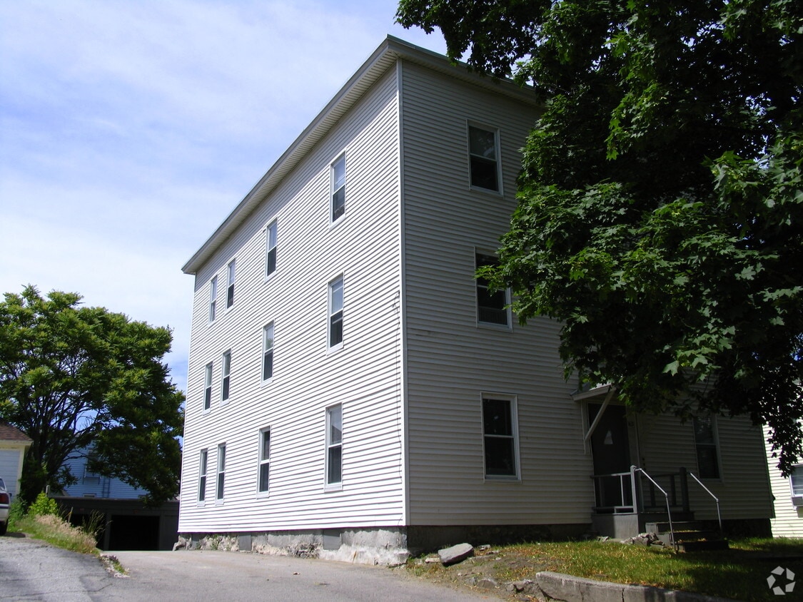 162164 Riverside St, Lowell, MA 01854 Apartments in Lowell, MA