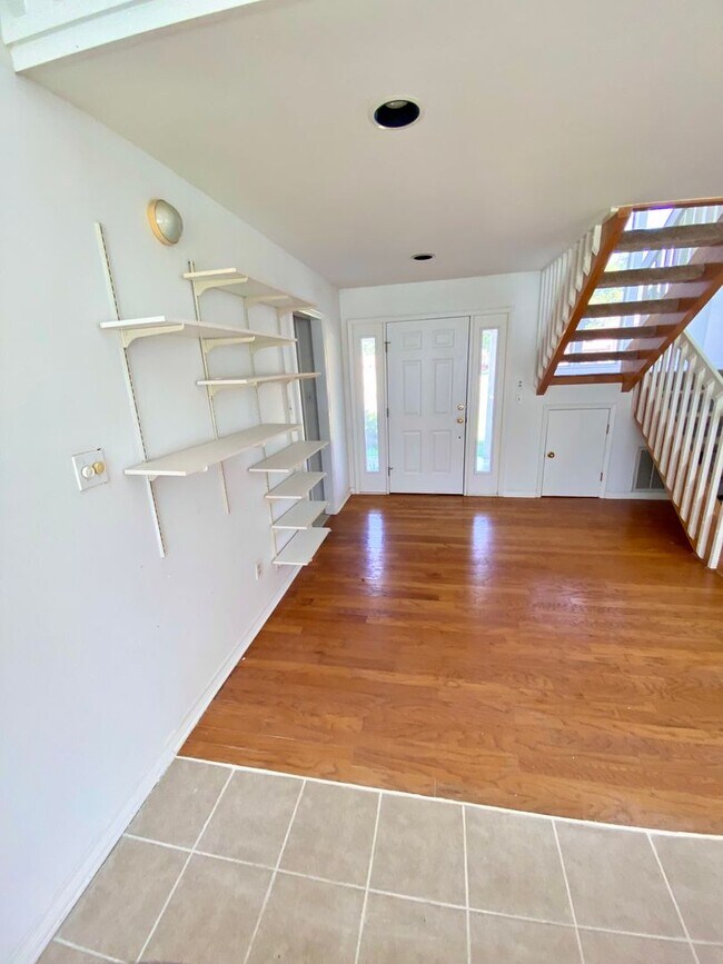 Foto del edificio - ** NEW GREENACRES PLACE 3/2 HOME **