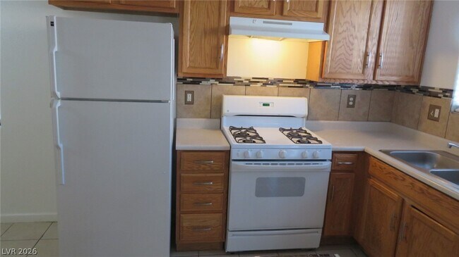 Foto del edificio - 3014 Sunrise Bay Ave