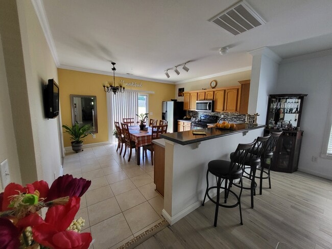 Dining and kitchen - 968 Willow Creek Dr