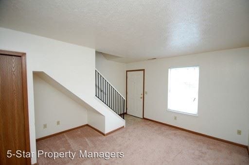 Building Photo - 206 S Silverwood Ln