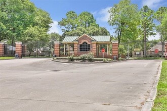 Building Photo - 2803 Kings Crossing Dr