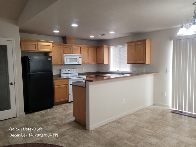 Building Photo - 2373 Kamerin Ln