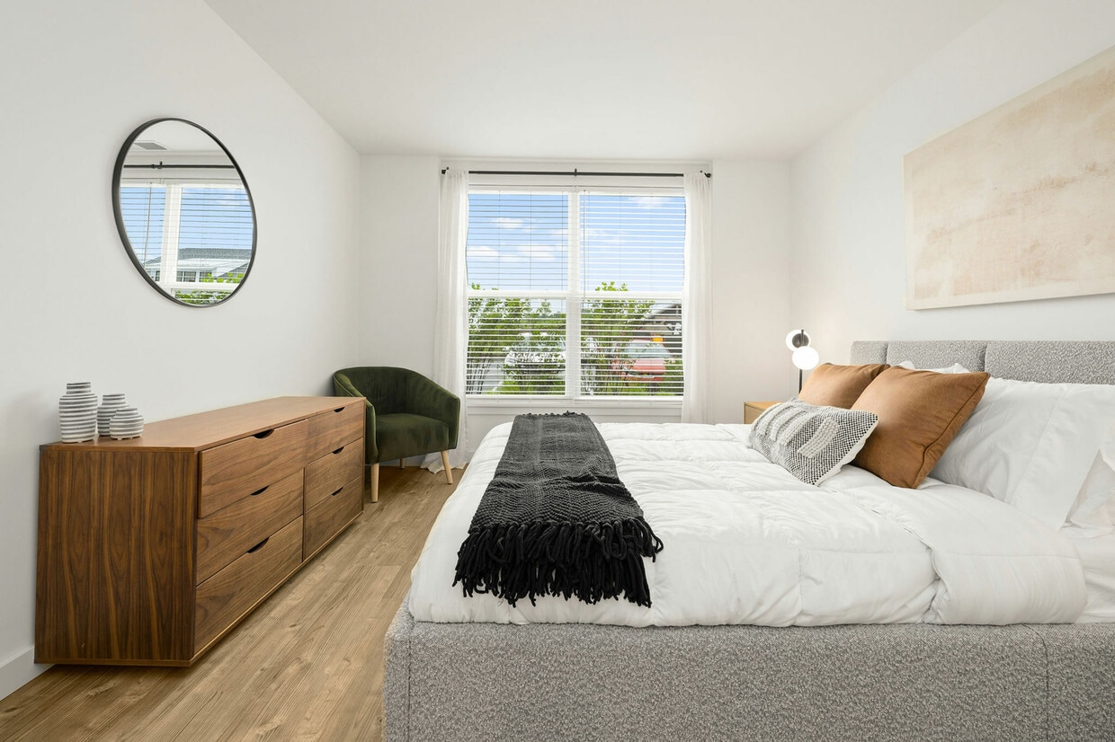 I. Bedroom 2 - Ltd. Findlay