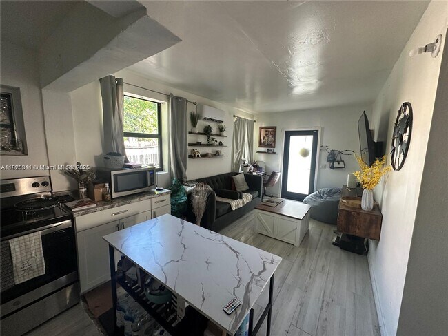 Foto del edificio - 510 NW 146th St