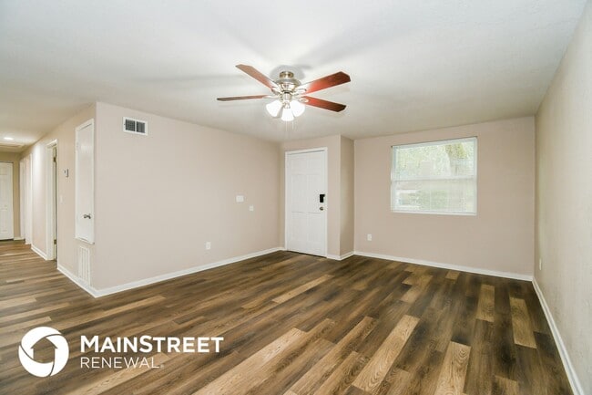 Foto del edificio - 1349 Eagle Cove Rd N