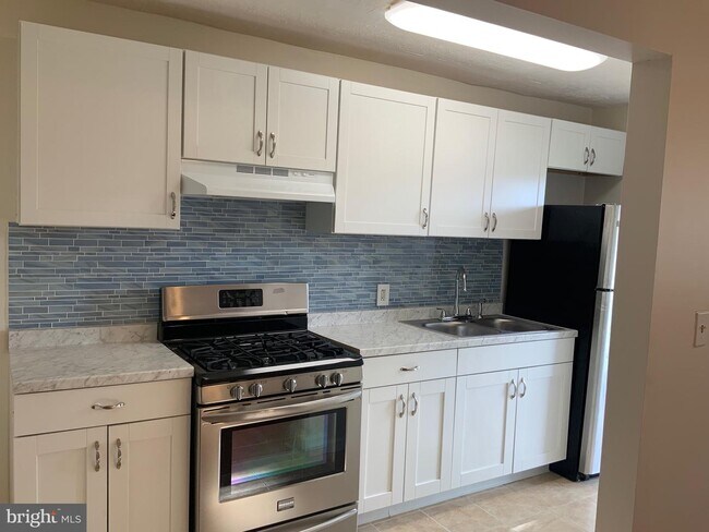 Foto del edificio - 2 N 50th St