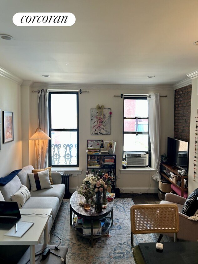Foto principal - 604 E 9th St