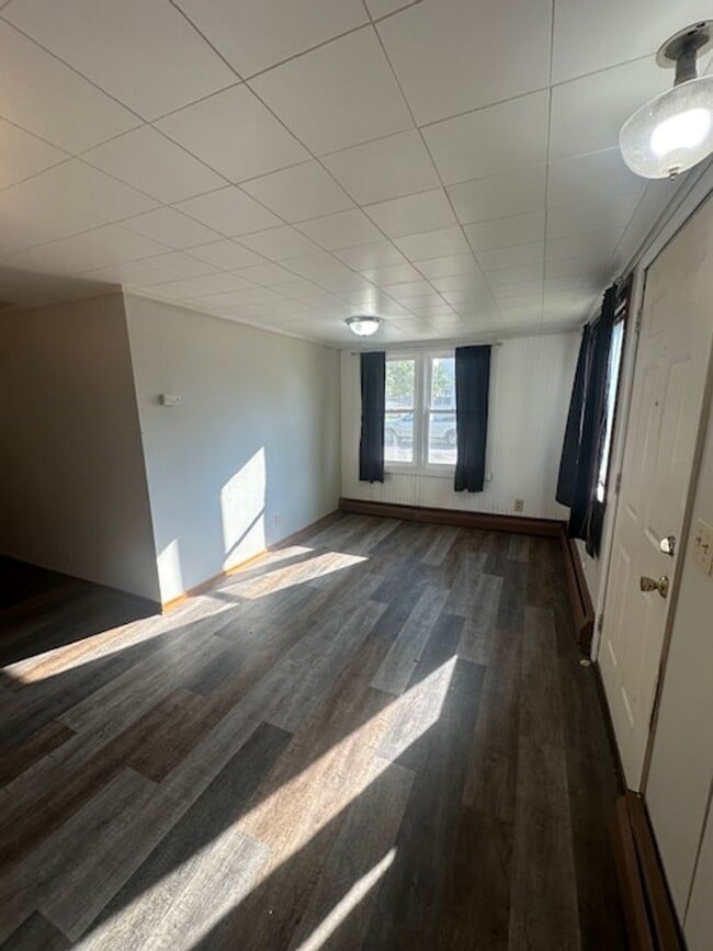 Foto del edificio - 1 Bed, 1 Bath Apartment - Staples