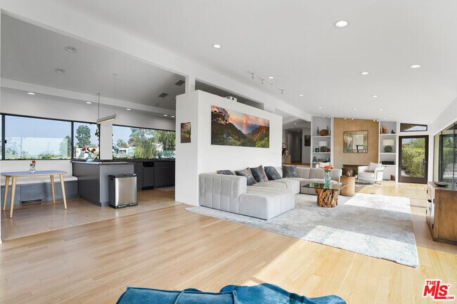 Building Photo - 3214 Tareco Dr