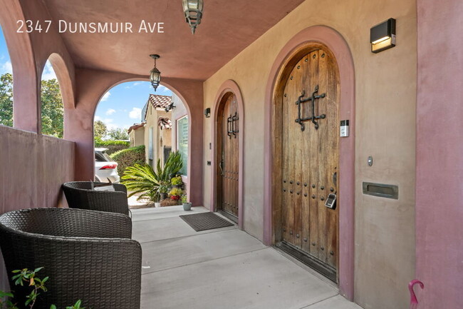 Building Photo - 2347 S Dunsmuir Ave