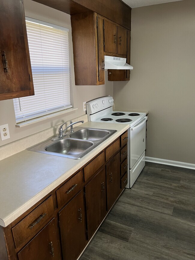 Foto del edificio - Coal Creek Apartment Homes