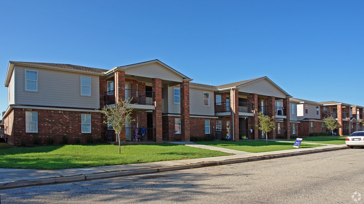 Foto principal - 5839 7th St