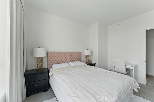 Foto del edificio - 1050 S Grand Ave