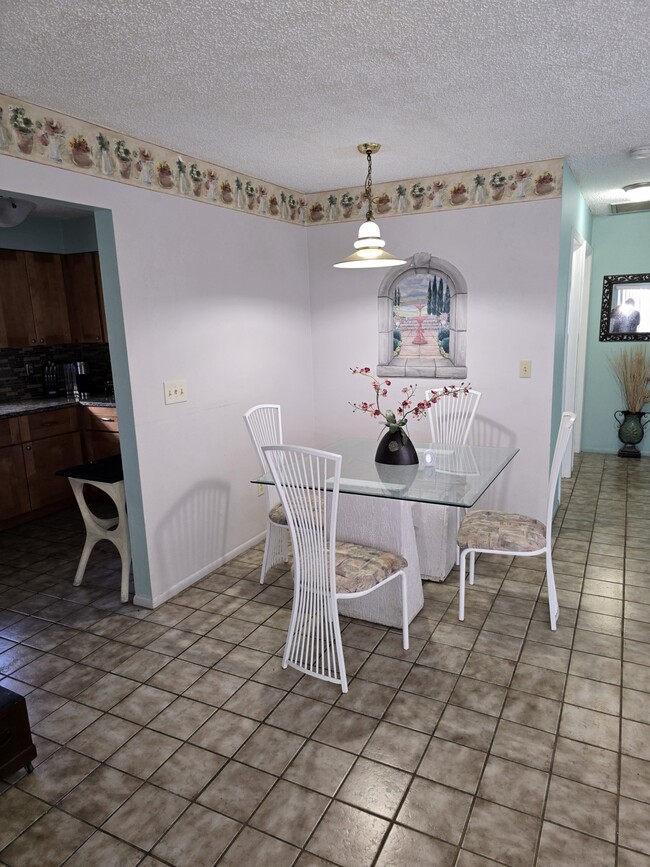 Dining Area - 152 SW 47th Ter