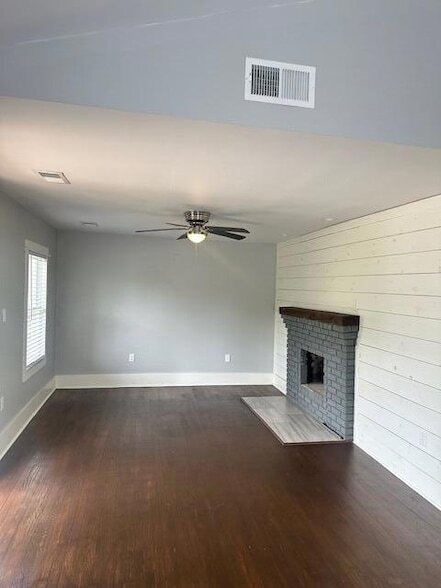 Foto del edificio - 860 Harle Ave NW