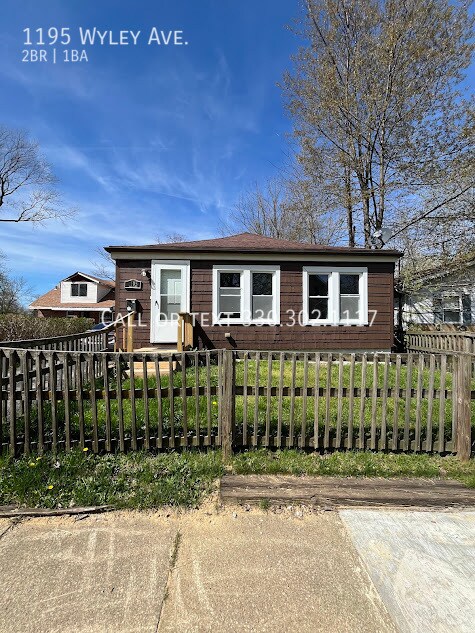 Primary Photo - 1195 Wyley Ave