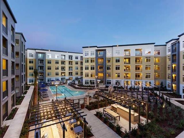 Foto principal - 5211 DeMarcus Blvd