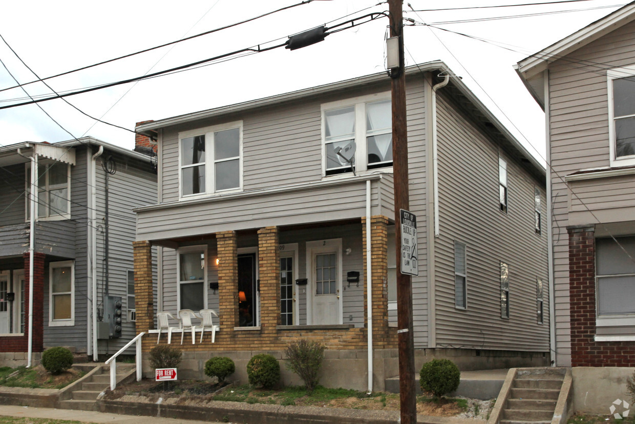 Primary Photo - 309 Woodbine St