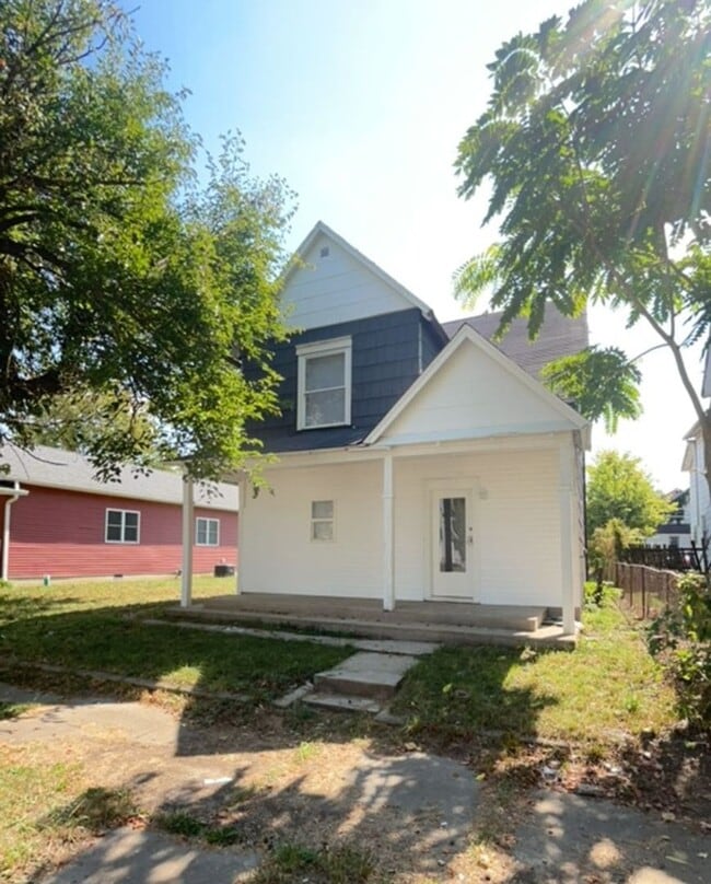 Building Photo - 1333 E Main St