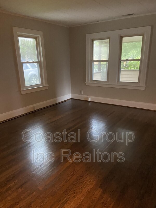 Foto del edificio - 768 Woodstock Rd