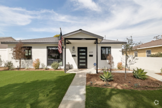 Building Photo - 6037 Candlewood St