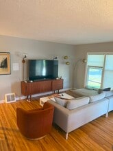 Building Photo - 5401 32nd Ave S