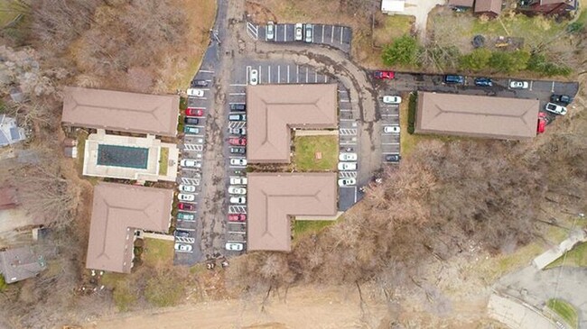 Building Photo - Legends Pointe - Canton OH - 1 Bed Deluxe