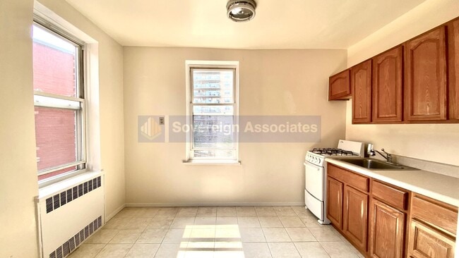 Building Photo - 500 Kappock Street