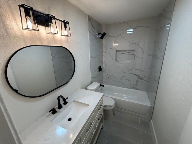 Foto del edificio - 1115 Westmoreland Dr